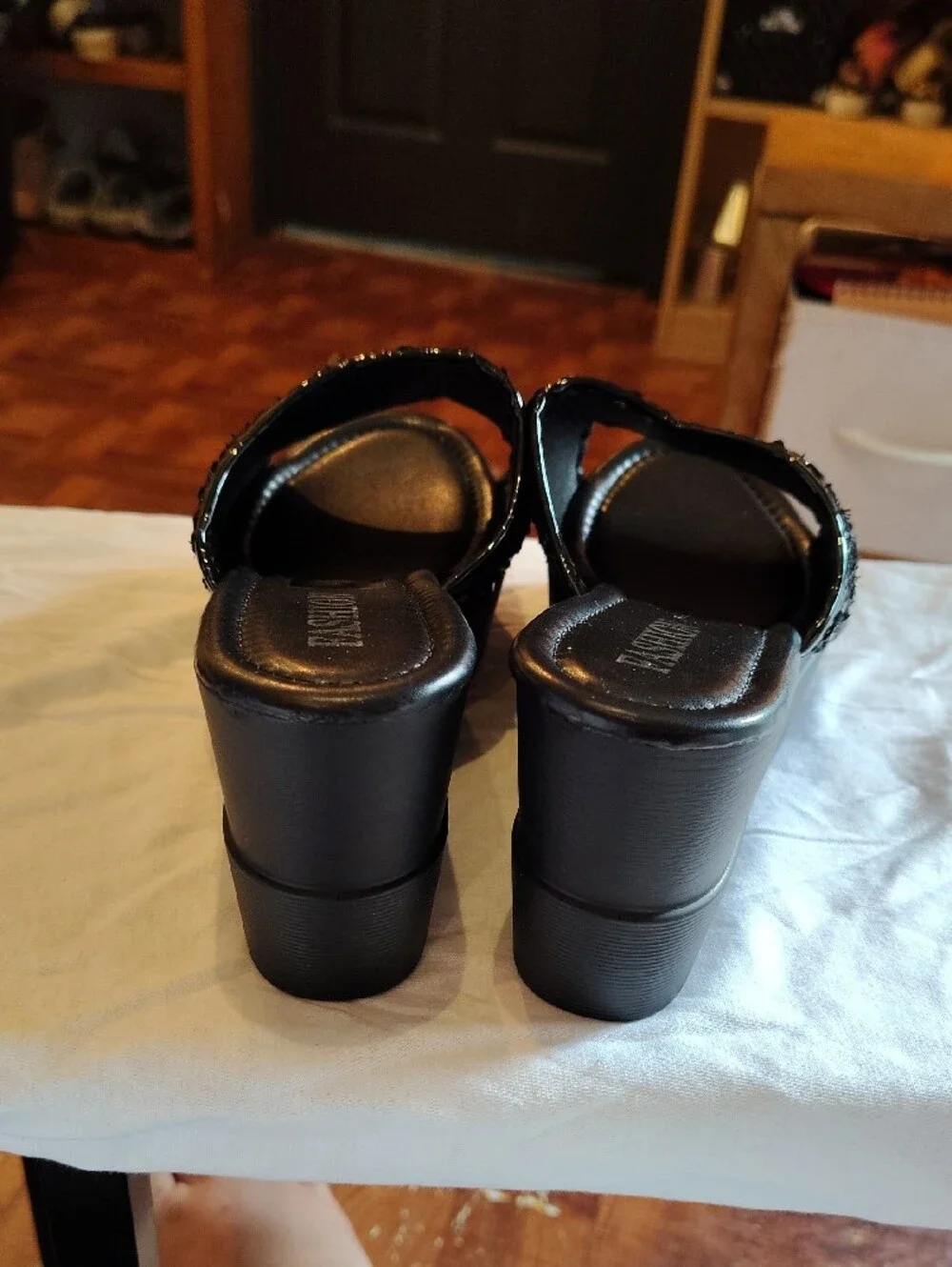 N/A black slide